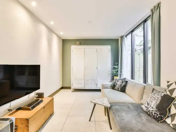 Spacious duplex