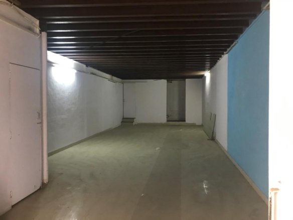 Shop on Lease at Kala Ghoda
